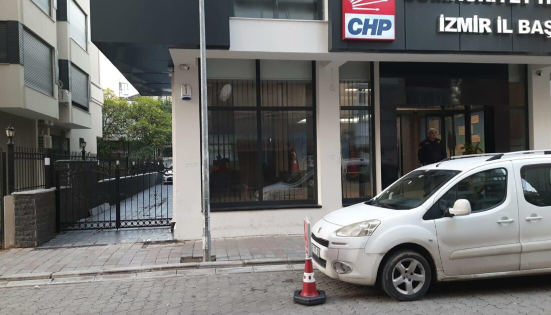 CHP İzmir il binasına ‘gamalı haç’ çizildi