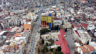 ‘Dünyanın en saçma binası’nın yıkımı başladı