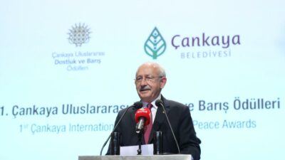 Kılıçdaroğlu: Bu ülkenin gençleri demokrasi krizini aşacak