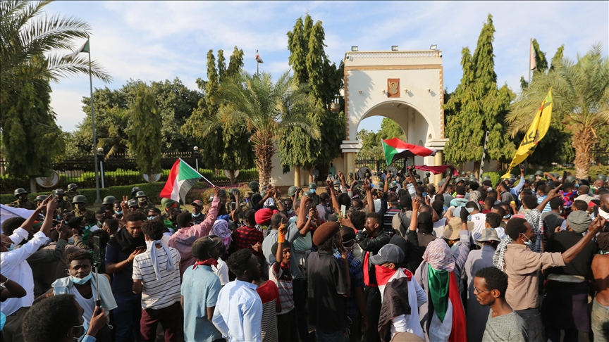 Sudan’da askeri yönetim karşıtı protesto: 2 ölü