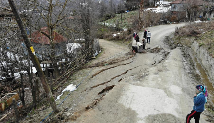 Heyelan etkisini artıyor: 9 evde 41 kişi tahliye edildi