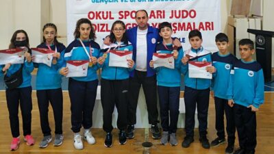 Bursa Gemlikli sporcular Çanakkale’den madalya ile döndü