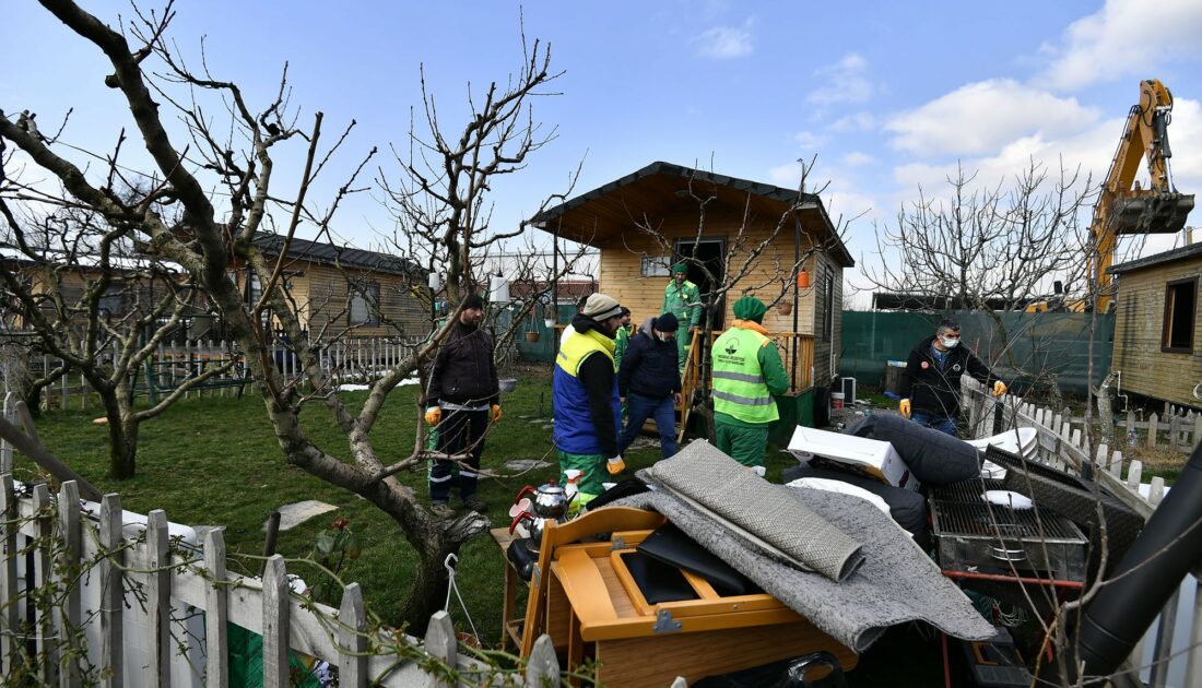 Osmangazi’de hobi bahçesi adı altındaki kaçak yapılar yıkıldı