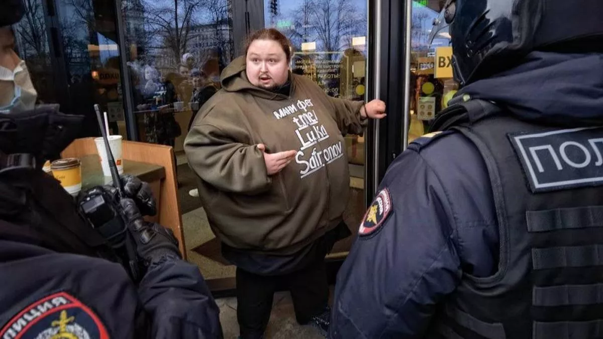 Ünlü ressamın oğlundan McDonald’s protestosu