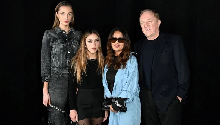 Salma Hayek aile boyu Balenciaga defilesinde