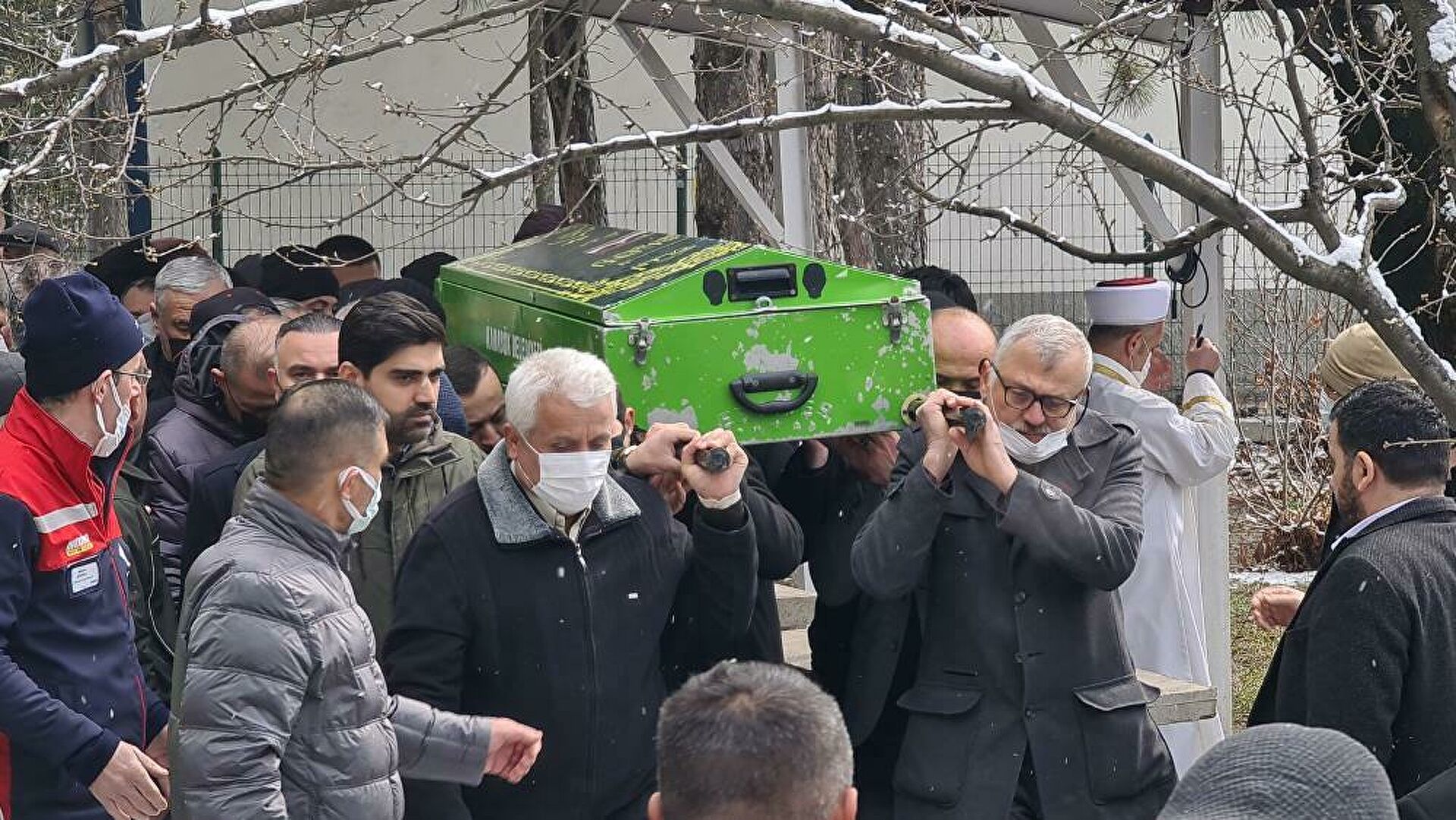 Arkadaşıyla birlikte intihar eden lise öğrencisi son yolculuğuna uğurlandı