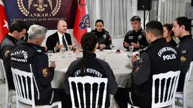 Bakan Soylu polislerle iftar yaptı