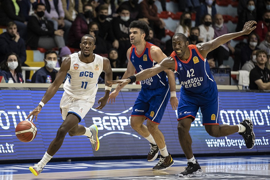 Anadolu Efes projesi play-off’ta da devam edecek