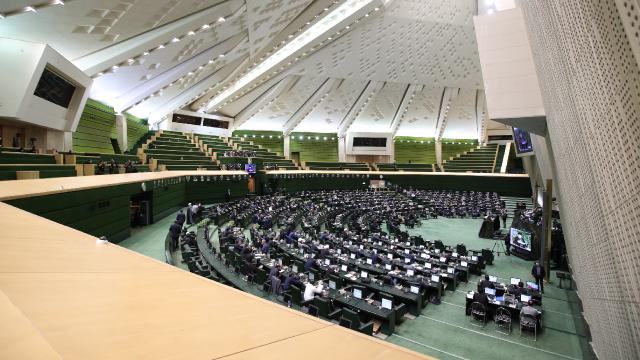 İran Meclisi nükleer anlaşma için ABD’den yasal garantiler istedi