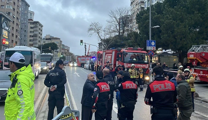 Kadıköy’de istinat duvarı çöktü