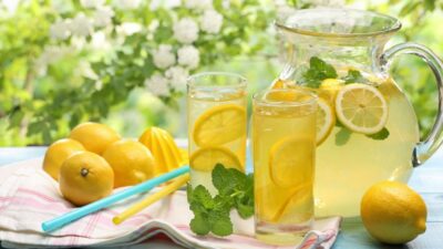 Yaz aylarında içiniz ferahlayacak! İşte ev yapımı limonata tarifi