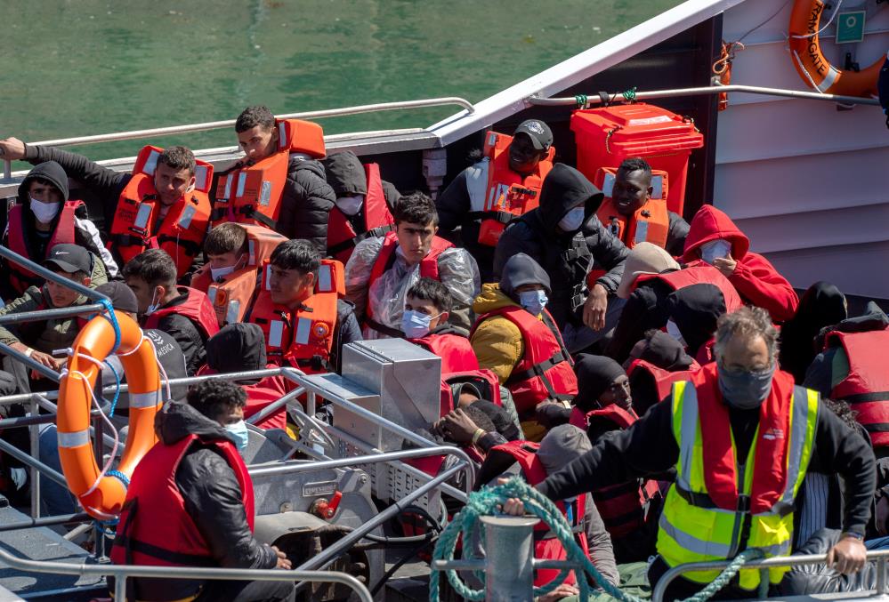 İngiltere, göçmen ve mültecileri 14 Haziran’da Ruanda’ya göndermeye başlayacak