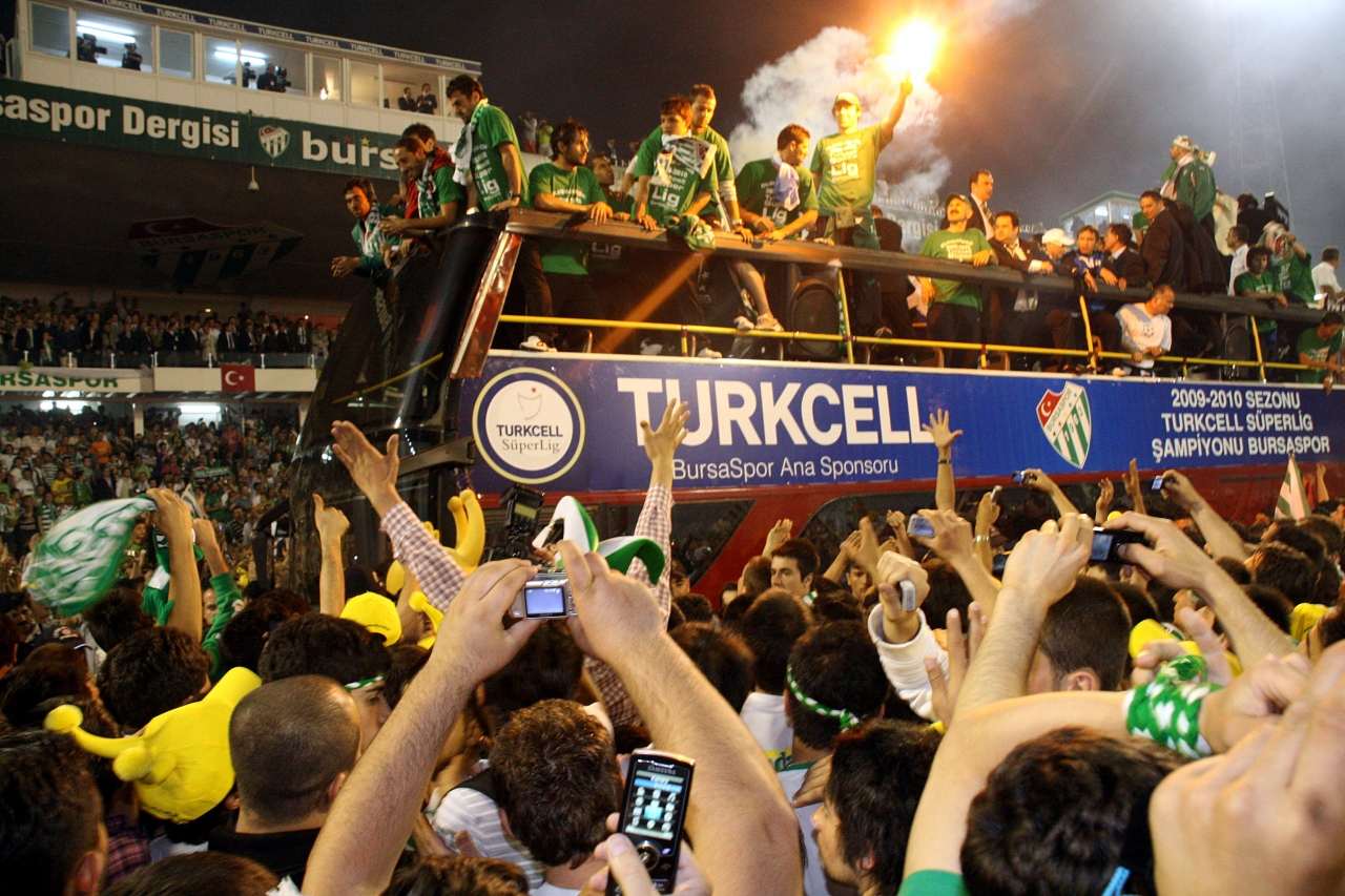 Bursaspor’dan ’16 Mayıs’ paylaşımı: Yeni bir hikaye yazmak zorundayız