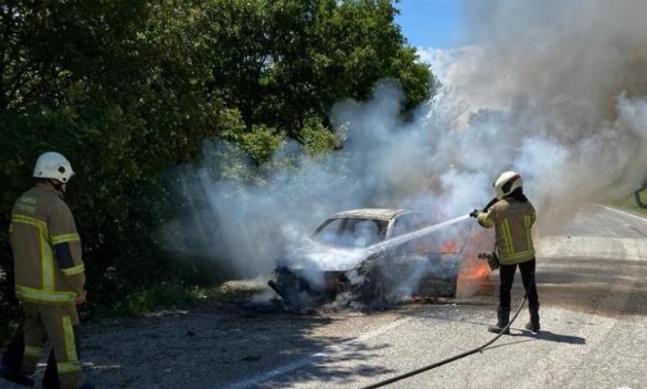 Gemlik’te otomobil ve tır alev alev yandı