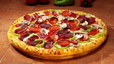 Ev pizzası nasıl yapılır?