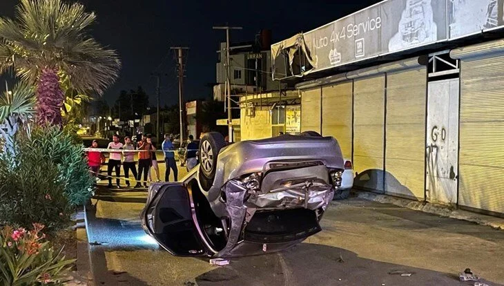 Antalya’da otomobil ile motosiklet çarpıştı: 1 ölü, 2 yaralı