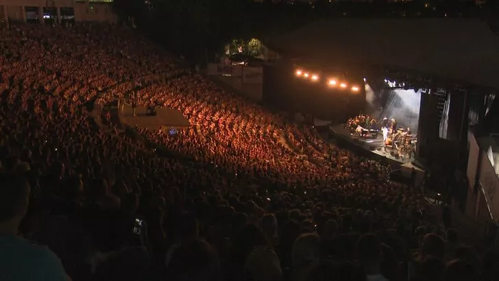 Dünyaca ünlü grup Pink Martini İstanbul’da konser verdi