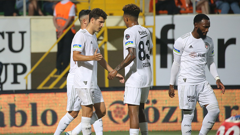 Salih Uçan: Beşiktaş gibi bir takım 3-0’dan maç vermemeli