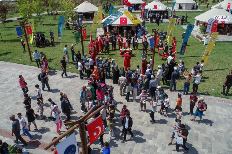 Bursa’nın değerleri Ahlat’ta tanıtıldı