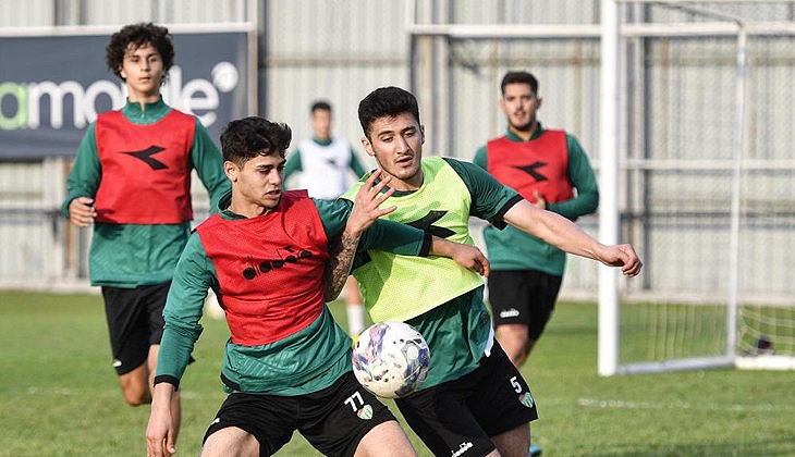 Bursaspor’da kıran kırana mücadele