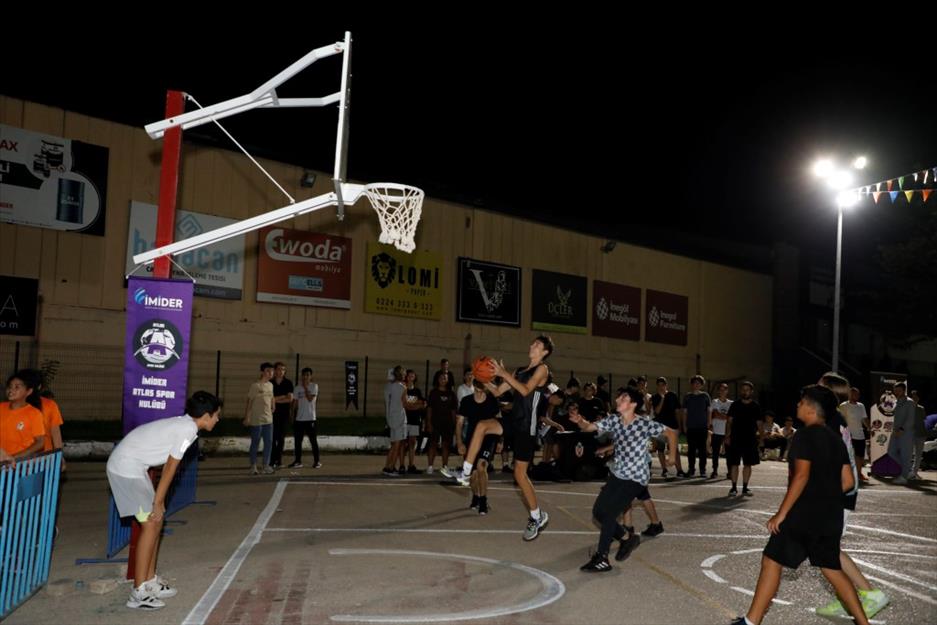 İnegöl’de sokak basketbolu heyecanı başladı