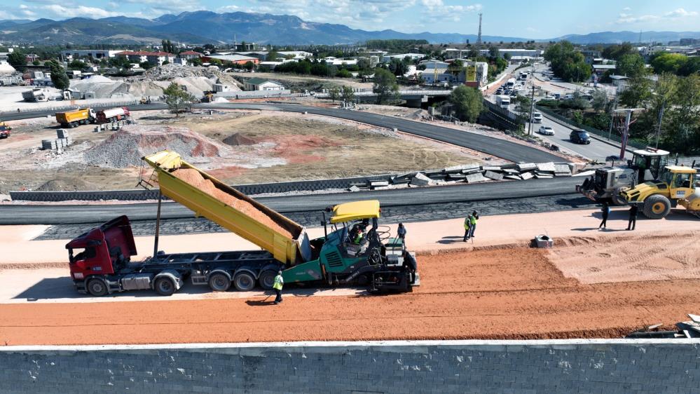 Bursa’da Adliye Kavşağı’nda hummalı çalışma