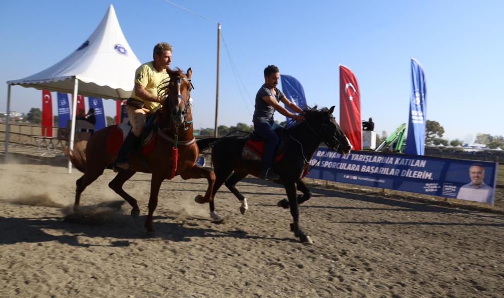 Bursa’da Rahvan atları şampiyonluğa koştu