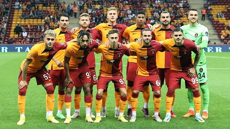 Galatasaray’da operasyon başladı! 4 imza birden…