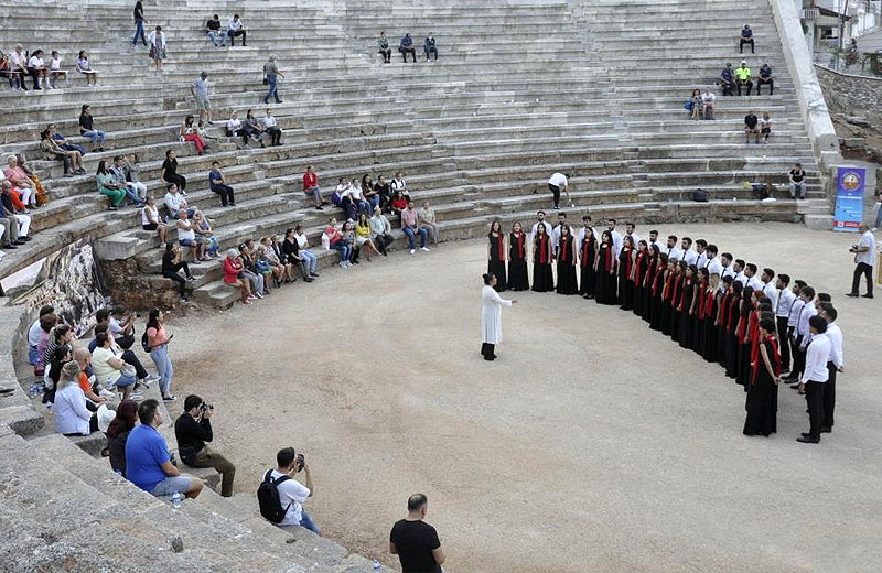 Telmessos Antik Tiyatro’da konserler başladı