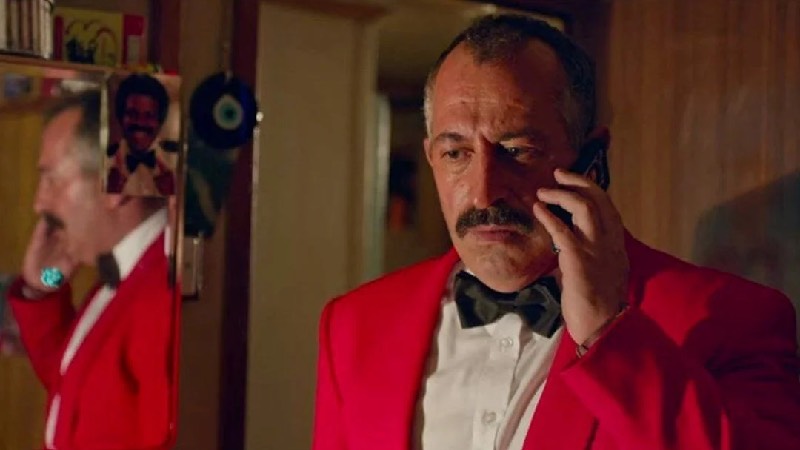 Cem Yılmaz’ın yeni Netflix filmi Ayzek ile Bir Gece’den görsel paylaşıldı