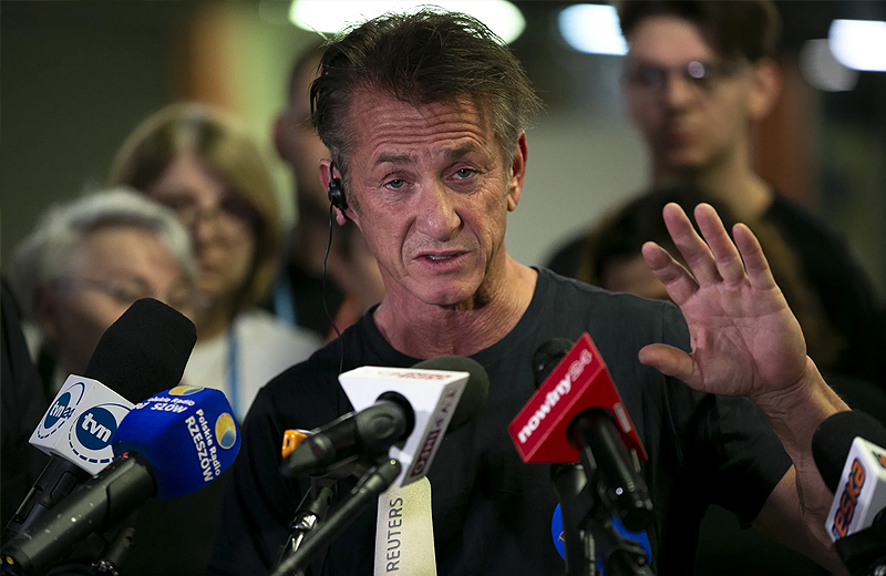 Sean Penn’den Zelenski’ye ‘Oscar’ hediyesi