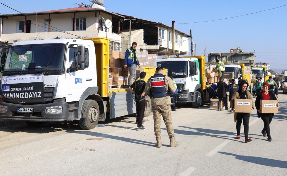 Bursa Büyükşehir’den afet bölgesine büyük destek