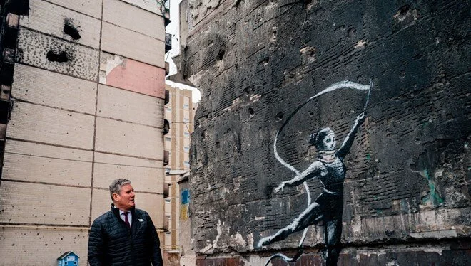 Ukrayna gizemli sanatçı Banksy’nin eserlerini korumaya aldı