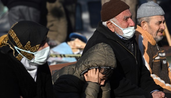 Deprem sonrası ikinci tehlike: Salgın hastalıklar