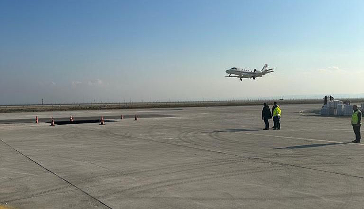 Kontrol uçağı Hatay Havalimanı’na indi