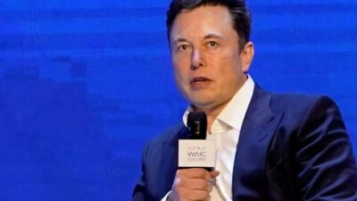 Elon Musk Twitter Genel Merkezi’nin tabelasını değiştirdi