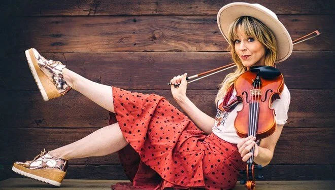 Ünlü keman virtüözü Lindsey Stirling Türkiye’ye geliyor