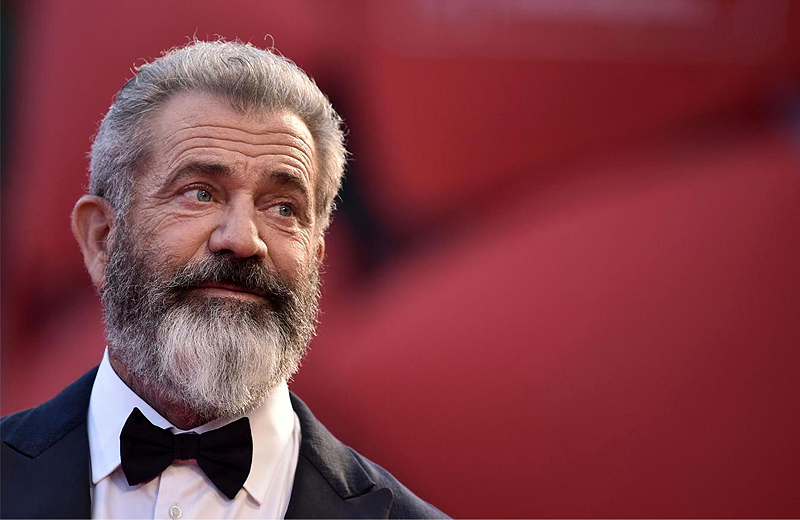 Mel Gibson yönetmenliğe geri dönüyor