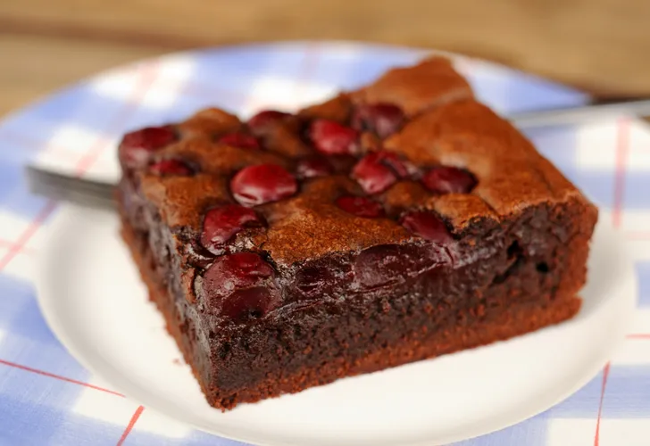 Evde vişneli brownie nasıl yapılır?