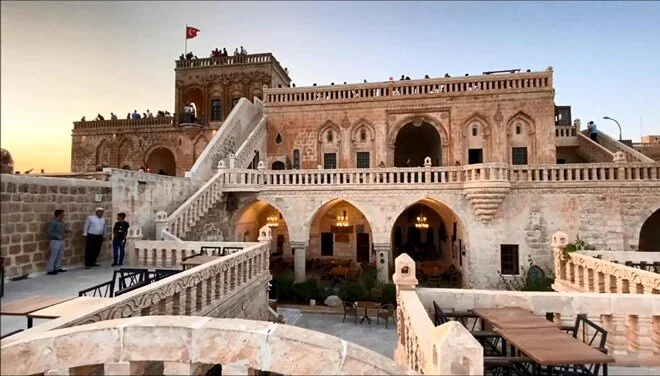 Midyat’ta 500 yıllık çarşıda restorasyon tamamlandı