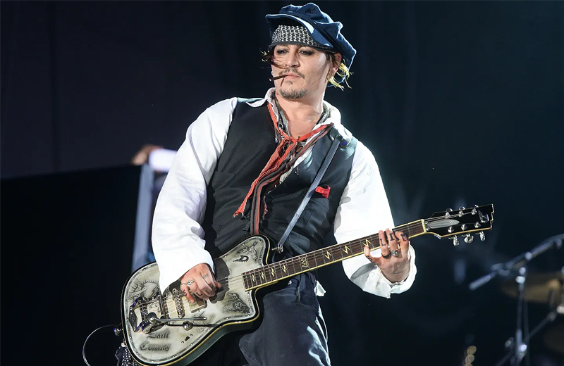 Johnny Depp konser için Türkiye’de