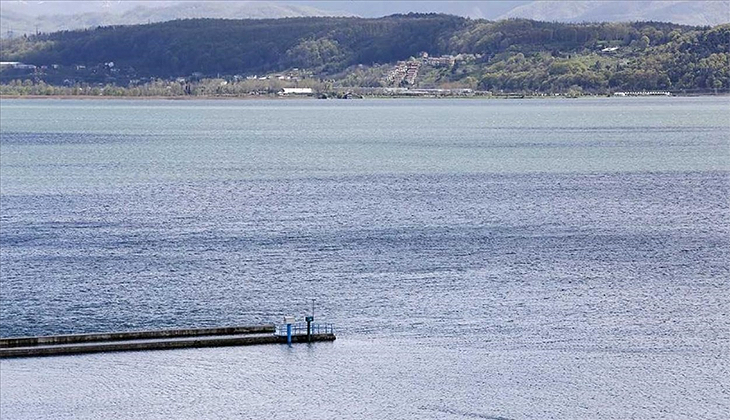 Sapanca Gölü’nde tahliye kapakları açıldı