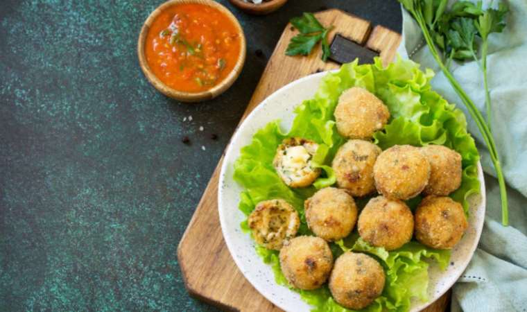 Ev yapımı İtalyan Arancini pirinç topları nasıl yapılır?