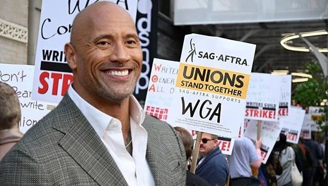 Dwayne Johnson’dan greve destek