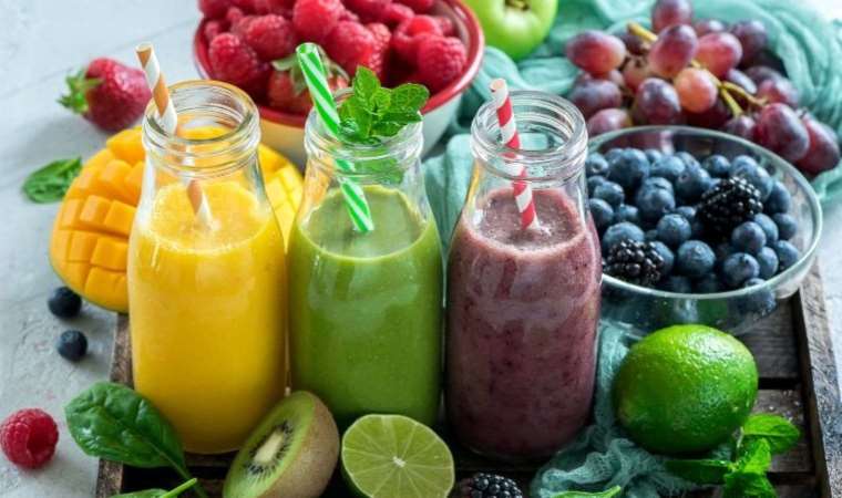 Yaz için sağlıklı ve hafif smoothie tarifleri