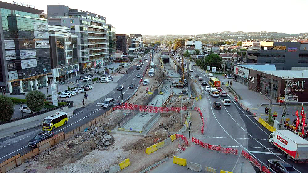 Mudanya yolunda trafik nefes aldı