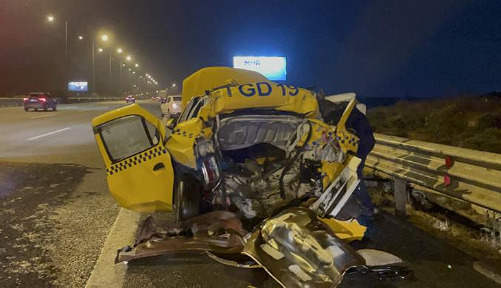 Kuzey Marmara Otoyolu’nda yolcu otobüsüyle taksi çarpıştı