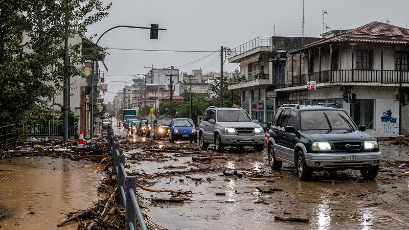 Yunanistan’dan ‘sokağa çıkmayın’ uyarısı