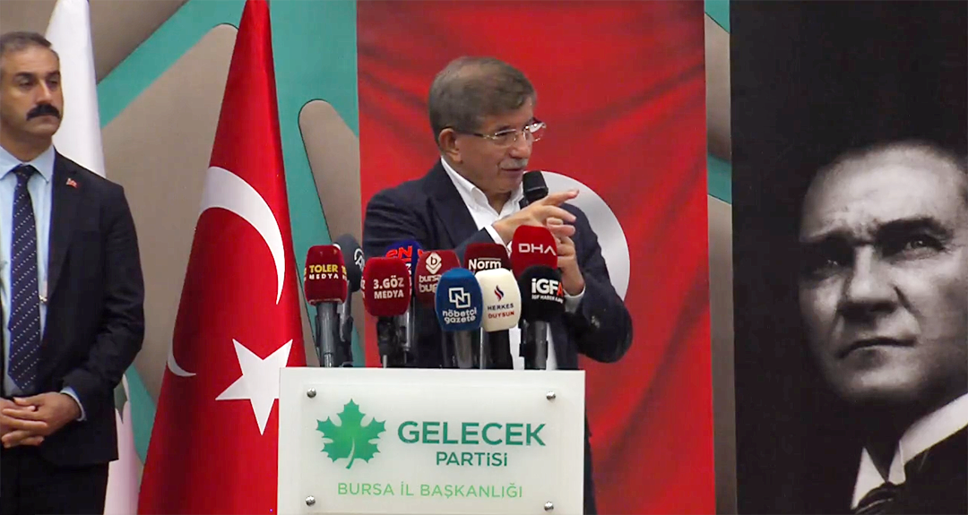 Davutoğlu, 2. Olağan İl Kongresi için Bursa’da: Kadıoğlu yeniden başkan seçildi