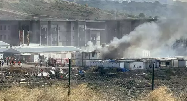 Marmara Üniversitesi’nde korkutan yangın!